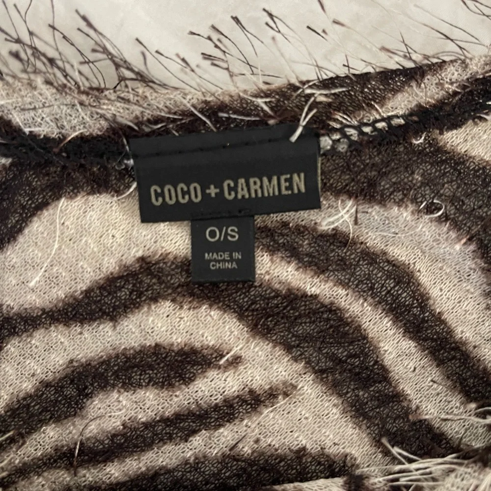 Coco + Carmen Zebra Poncho - Picture 4 of 6